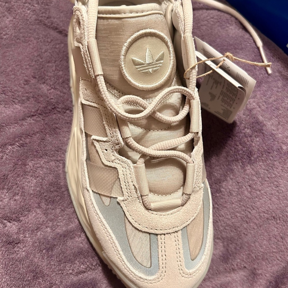 Adidas Cream Sneakers Retro-Inspired Chunky Sole - Picture 4 of 7